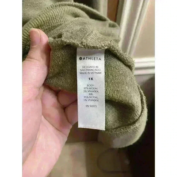 Athleta Mindset Relaxed Fit Sweatshirt Women's Light Olive Green Size 1X Comfy - Picture 7 of 11